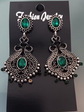 DESIGNER Antique Silver Emerald Green & Black Crystals Chandelier Earrings**NEW!